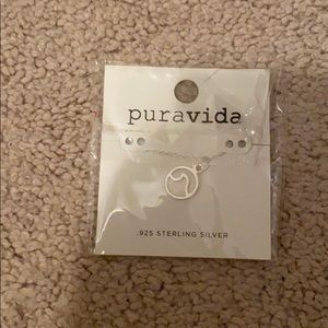 Puts vida wave necklace